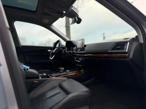 Used 2018 Audi Q5 2.0T Premium Plus w/ Premium Plus Package AWD/4WD image 12