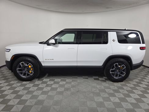 Used 2023 Rivian R1S Adventure AWD/4WD image 2