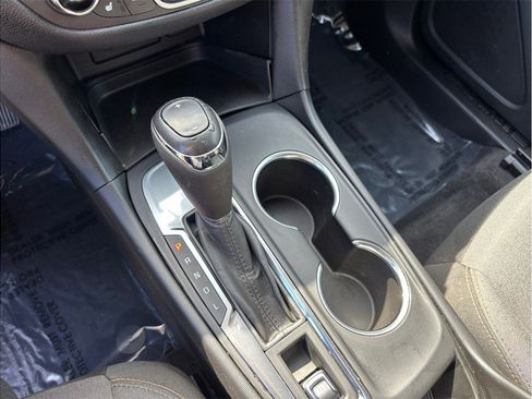 Used 2020 Chevrolet Equinox LT image 34