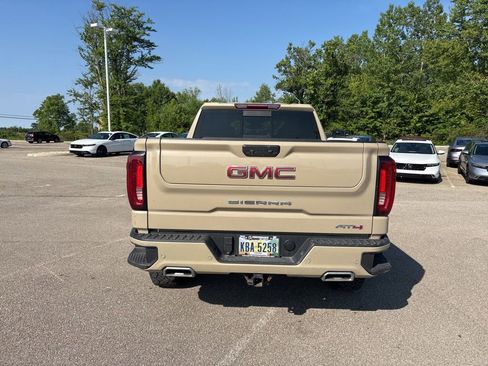 Used 2023 GMC Sierra 1500 AT4 w/ AT4 Premium Package AWD/4WD image 9
