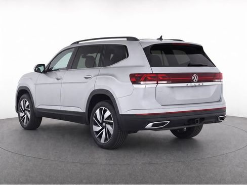Used 2025 Volkswagen Atlas SE FWD image 7