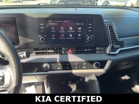 Certified 2024 Kia Sportage LX image 12