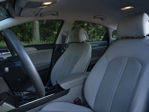 Used 2015 Hyundai Sonata SE FWD image 17