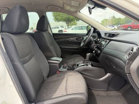 Used 2020 Nissan Rogue S image 25