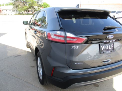 Used 2024 Ford Edge SEL image 5