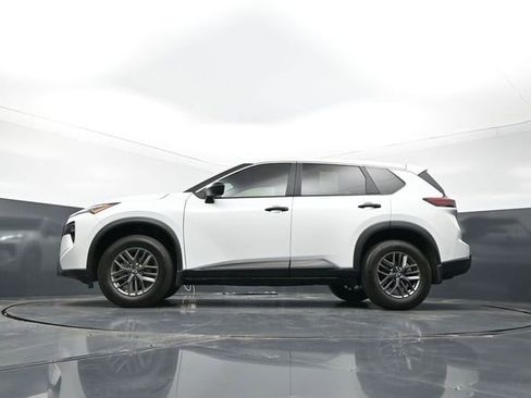 Certified 2025 Nissan Rogue S FWD image 24
