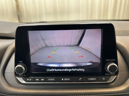 Certified 2024 Nissan Rogue SV image 15