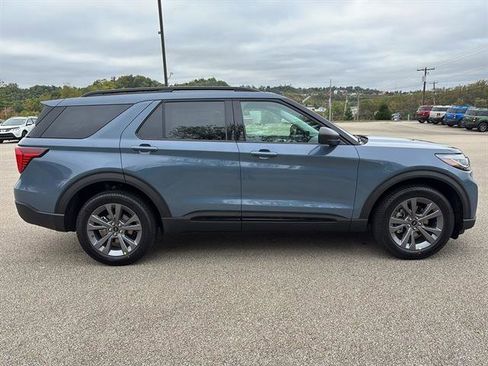 New 2026 Ford Explorer Active w/ Active Comfort Package image 5