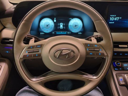 Used 2023 Hyundai Palisade Calligraphy image 18