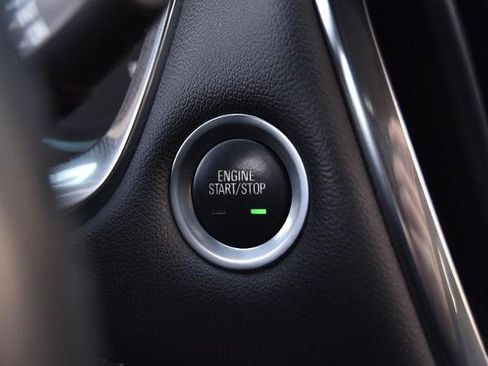 Used 2022 Chevrolet Traverse LT image 22