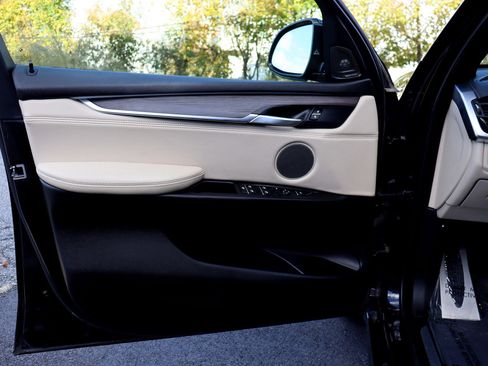 Used 2018 BMW X5 xDrive40e image 18