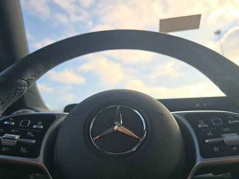 Used 2020 Mercedes-Benz GLB 250 GLB 250 image 27