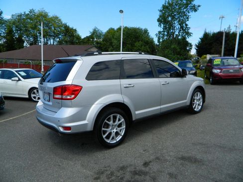 Used 2013 Dodge Journey R/T image 8
