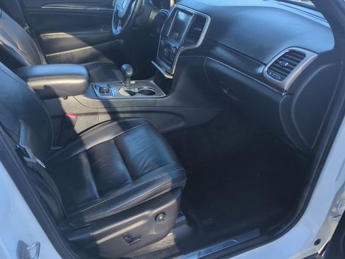 Used 2014 Jeep Grand Cherokee Limited image 46