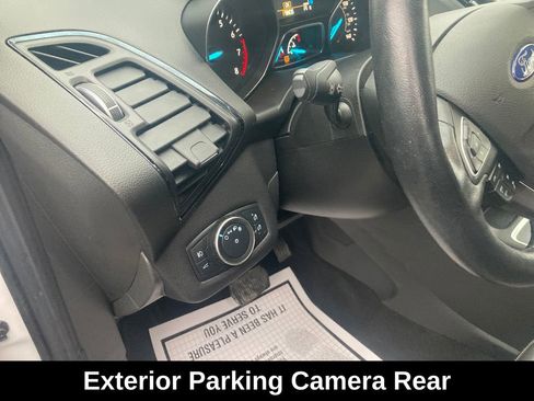 Used 2019 Ford Escape Titanium image 17