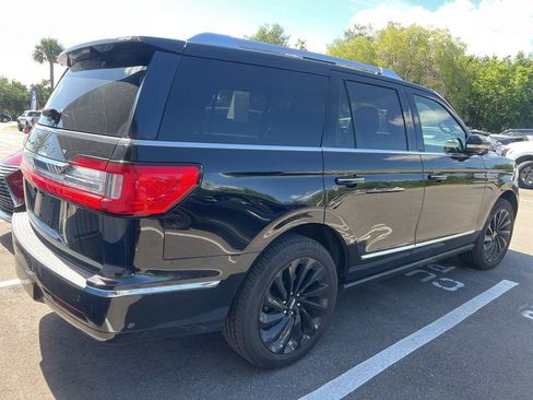 Used 2021 Lincoln Navigator Reserve AWD/4WD image 4