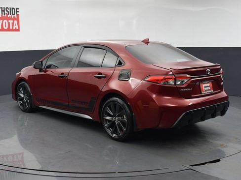 Used 2025 Toyota Corolla SE FWD image 3