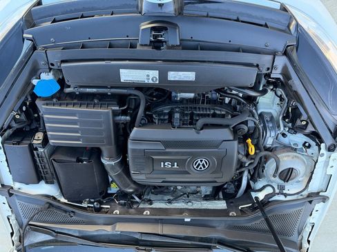 Used 2016 Volkswagen Golf S FWD image 26