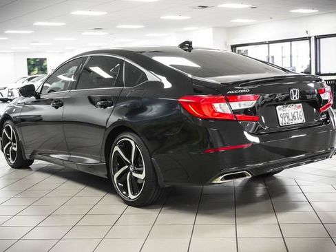 Used 2021 Honda Accord Sport image 8