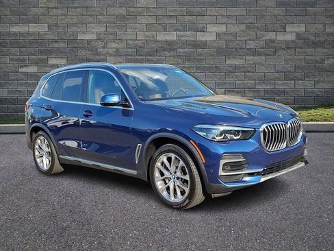 Used 2023 BMW X5 xDrive40i w/ Parking Assistance Package AWD/4WD image 1