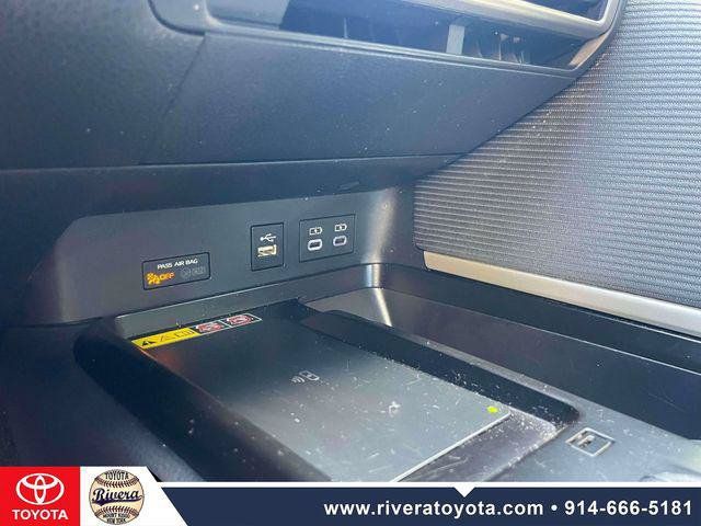 Certified 2025 Toyota Camry SE FWD image 29