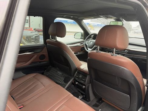 Used 2017 BMW X5 xDrive40e image 11