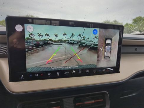 New 2025 Ford Maverick Lariat w/ 4K Tow Package image 13