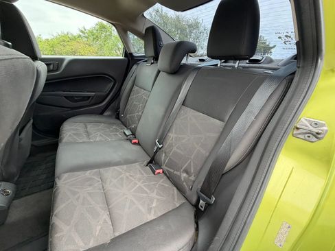 Used 2013 Ford Fiesta SE FWD image 26