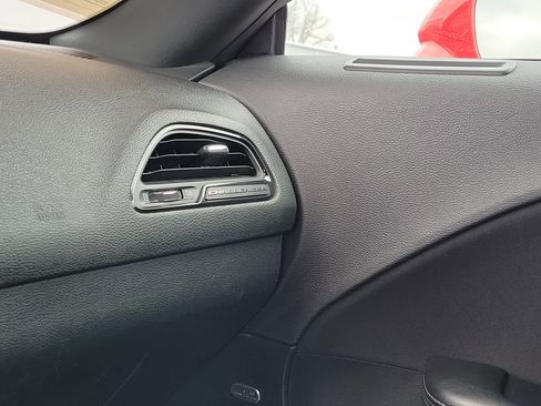 Used 2023 Dodge Challenger SXT image 29