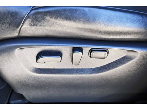 Used 2024 Nissan Armada SL w/ Captain's Chairs Package image 29