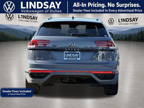 Used 2023 Volkswagen Atlas Cross Sport SEL R-Line AWD/4WD image 6