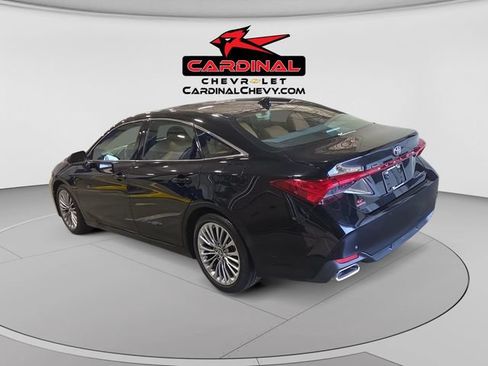 Used 2019 Toyota Avalon Limited w/ Advanced Safety Package FWD image 5