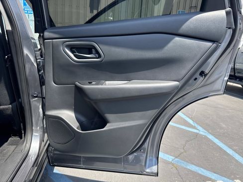 Used 2024 Nissan Rogue S AWD/4WD image 30