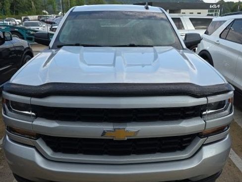 Used 2018 Chevrolet Silverado 1500 Custom w/ Custom Value Package RWD image 1