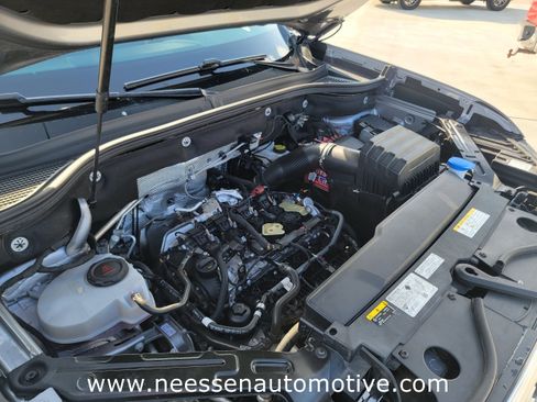 Used 2024 Volkswagen Atlas SE image 34