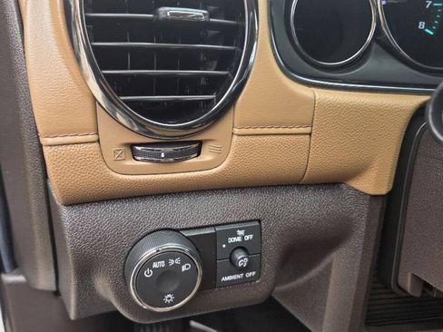 Used 2016 Buick Enclave Leather FWD image 13