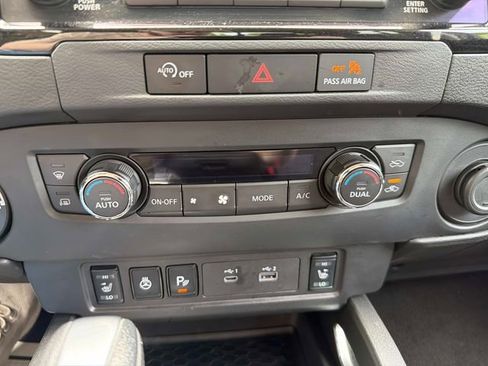 Used 2024 Nissan Frontier SV w/ SV Convenience Package AWD/4WD image 25