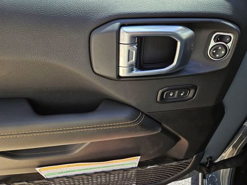 New 2026 Jeep Wrangler Unlimited Sahara AWD/4WD image 16