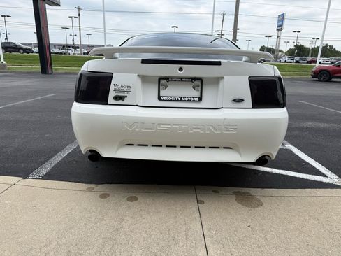 Used 2001 Ford Mustang GT RWD image 4