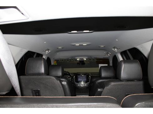Used 2020 Chevrolet Traverse RS image 24