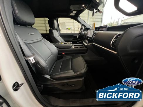 New 2026 Ford Expedition Max Platinum AWD/4WD image 17