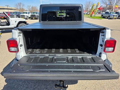Used 2020 Jeep Gladiator Sport w/ Quick Order Package 23S AWD/4WD image 11