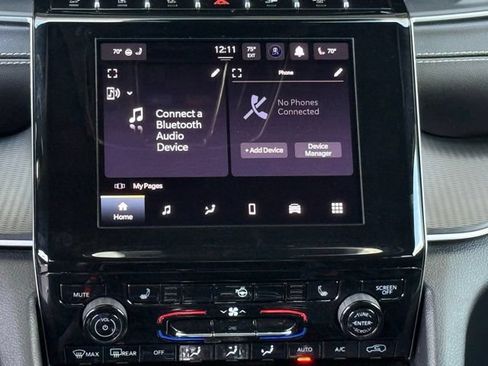 Used 2024 Jeep Grand Cherokee Altitude AWD/4WD image 20