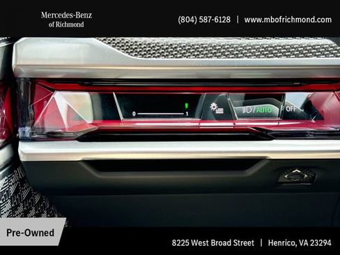 Used 2025 BMW 760i xDrive w/ Premium Package image 26