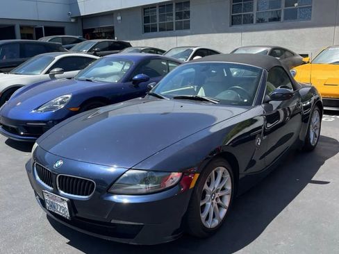 Used 2006 BMW Z4 3.0i RWD image 1