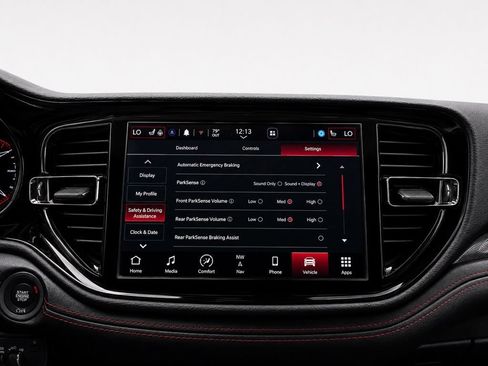 Used 2023 Dodge Durango R/T w/ Tow 'N Go Package AWD/4WD image 38