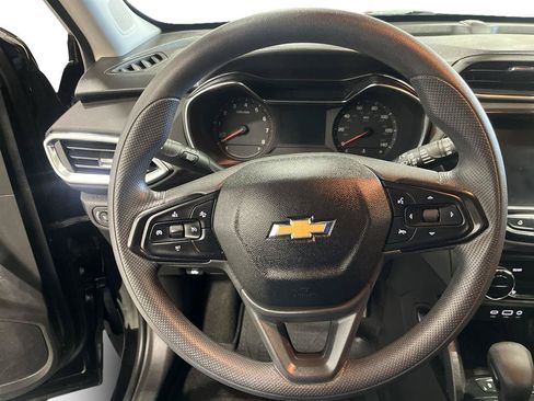 Used 2022 Chevrolet TrailBlazer LT w/ Convenience Package AWD/4WD image 10