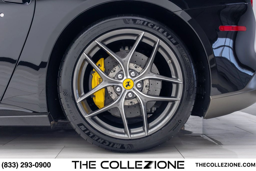 Used 2014 Ferrari F12 Berlinetta RWD image 17