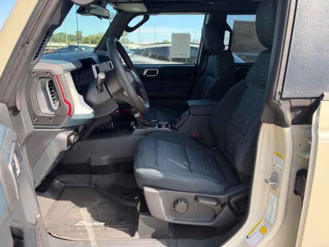 New 2026 Ford Bronco Heritage Edition AWD/4WD image 5