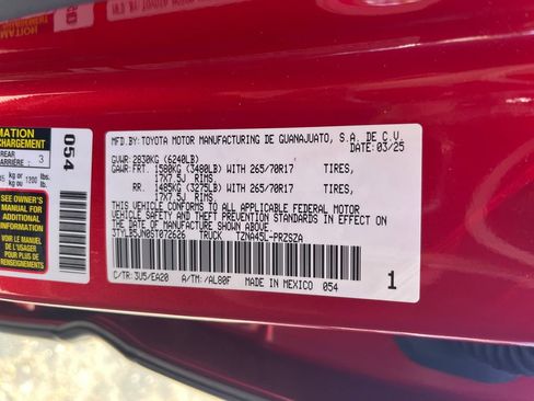 Used 2025 Toyota Tacoma TRD Off-Road w/ TRD Off Road Premium Package AWD/4WD image 30